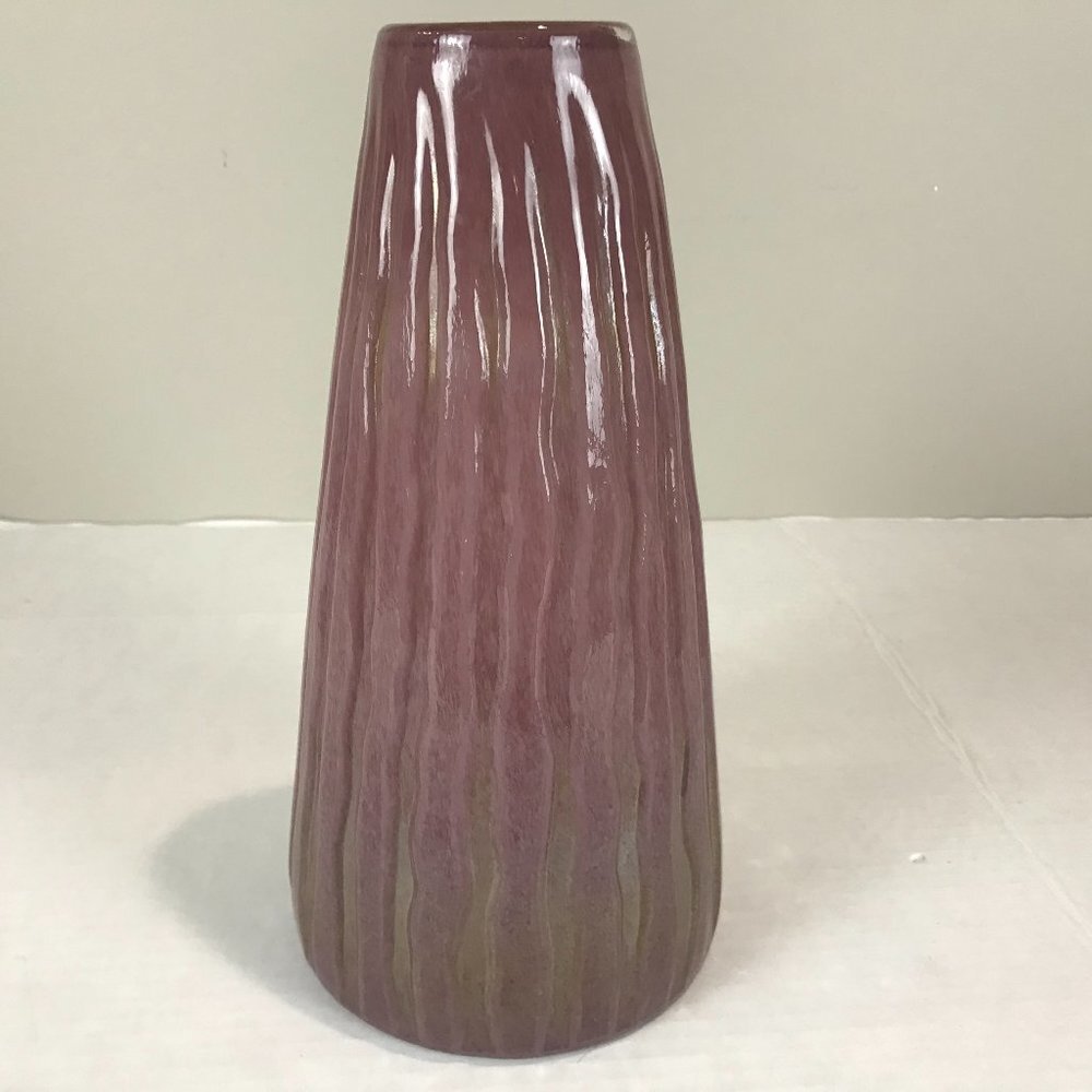 HAND BLOWN ART GLASS VASE